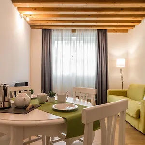  Apartment Mazzoni 10 Italy